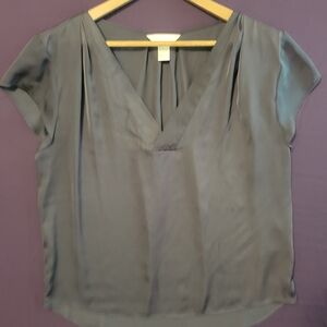 H& M Conscious Gray V-Neck Cap Sleeve Blouse